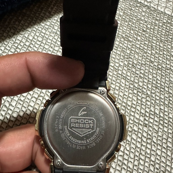 2 Casio GShocks and one Casio Seafinder watch - Picture 6 of 7